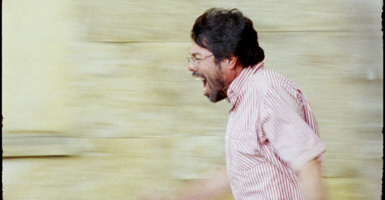 05_Un_Poeta_UP Still.JPG