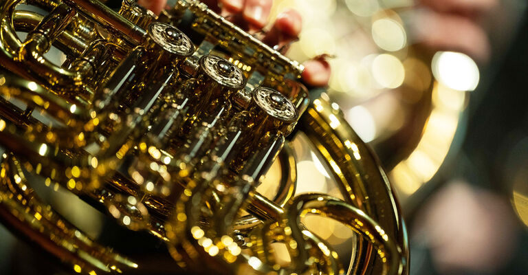 Horn_2_Foto_Maik_Schuck.jpg Hochschule für Musik FRANZ LISZT Weimar
Mon Ami - Winterkonzert
Semester-Abschlusskonzert des Collegium Musicum Weimar
Foto: Maik Schuck / Weimar