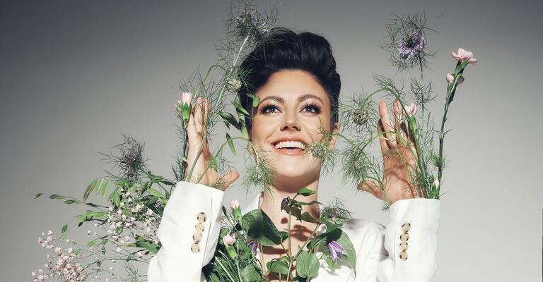 Pressefoto_TAHNEE_BLÜTEZEIT_1_(c) Andra