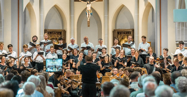 Kammerchor-Konzert mit Bachs h-Moll-Messe in der Katholischen Kirche in Weimar.
Foto: Maik Schuck / Weimar