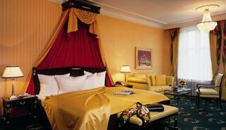 BEST WESTERN PREMIER Grand Hotel Russischer Hof