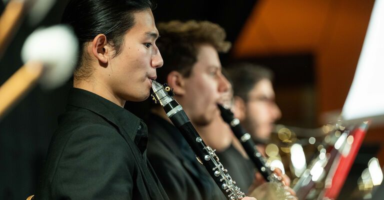 Collegium_Musicum_Weimar_2_Foto_Maik_Schuck.jpg Hochschule für Musik FRANZ LISZT Weimar
Mon Ami - Winterkonzert
Semester-Abschlusskonzert des Collegium Musicum Weimar
Foto: Maik Schuck / Weimar