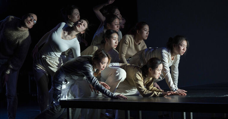 EMP_Rhythmik_Foto_Maik_Schuck_3.jpg Performance-Projekt TRIGGER mit einer Wechselwirkung von Bewegung und Klang im Studiotheater Belvedere der HfM.