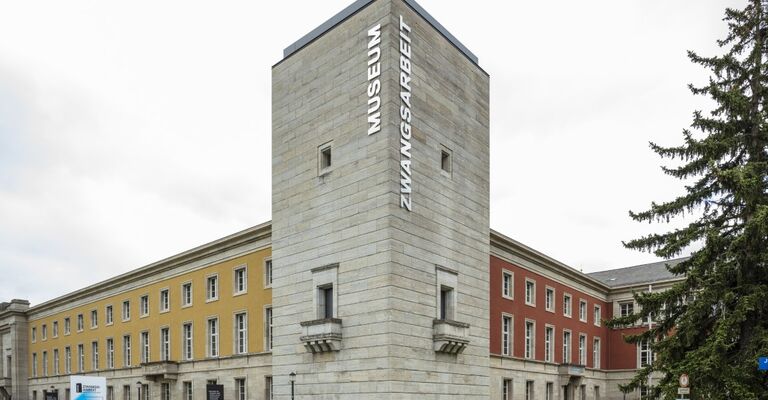 Turm des Gauforums am Museum Zwangsarbeit, Foto Thomas Müller, Museum Zwangsarbeit im Nationalsoz … 04.05.2024 Weimar: Museum Zwangsarbeit / Foto: Thomas Müller
