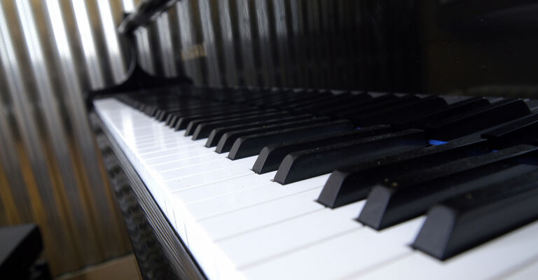 Klavier_4_Foto_Alexander_Burzik.jpg