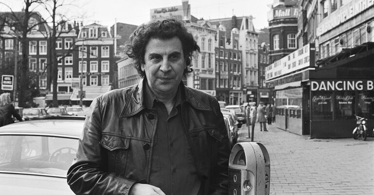 10_Mikis Theodorakis.jpg
